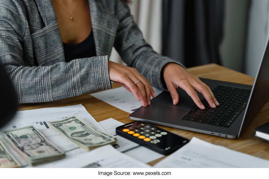Exploring the Benefits of Accounting Software for Small Businesses