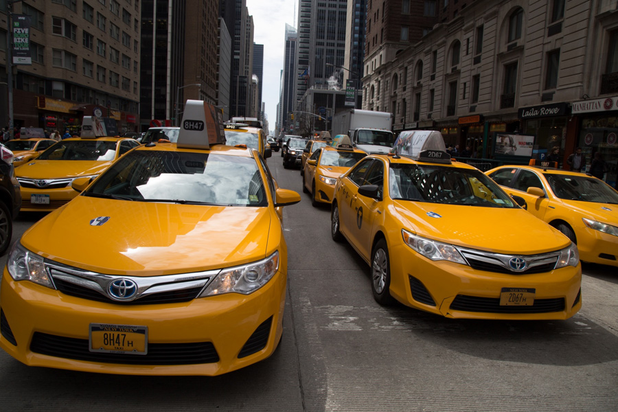 Customer Service Excellence in the Taxi Industry: Tips for Building Loyalty