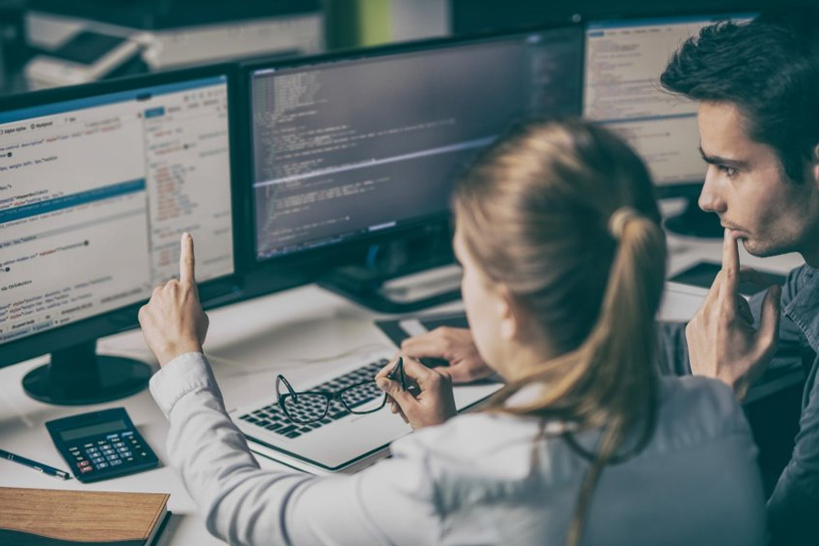 Canary Deployments and Progressive Rollouts: Implementing Advanced Deployment Strategies to Mitigate Risk and Control Rollouts